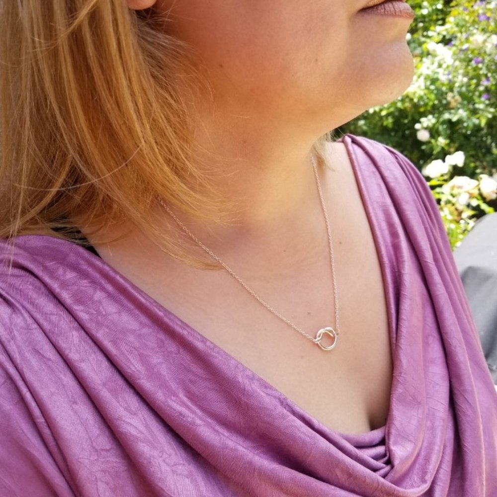 Rose Gold Love Knot Necklace + FREE Nail Art